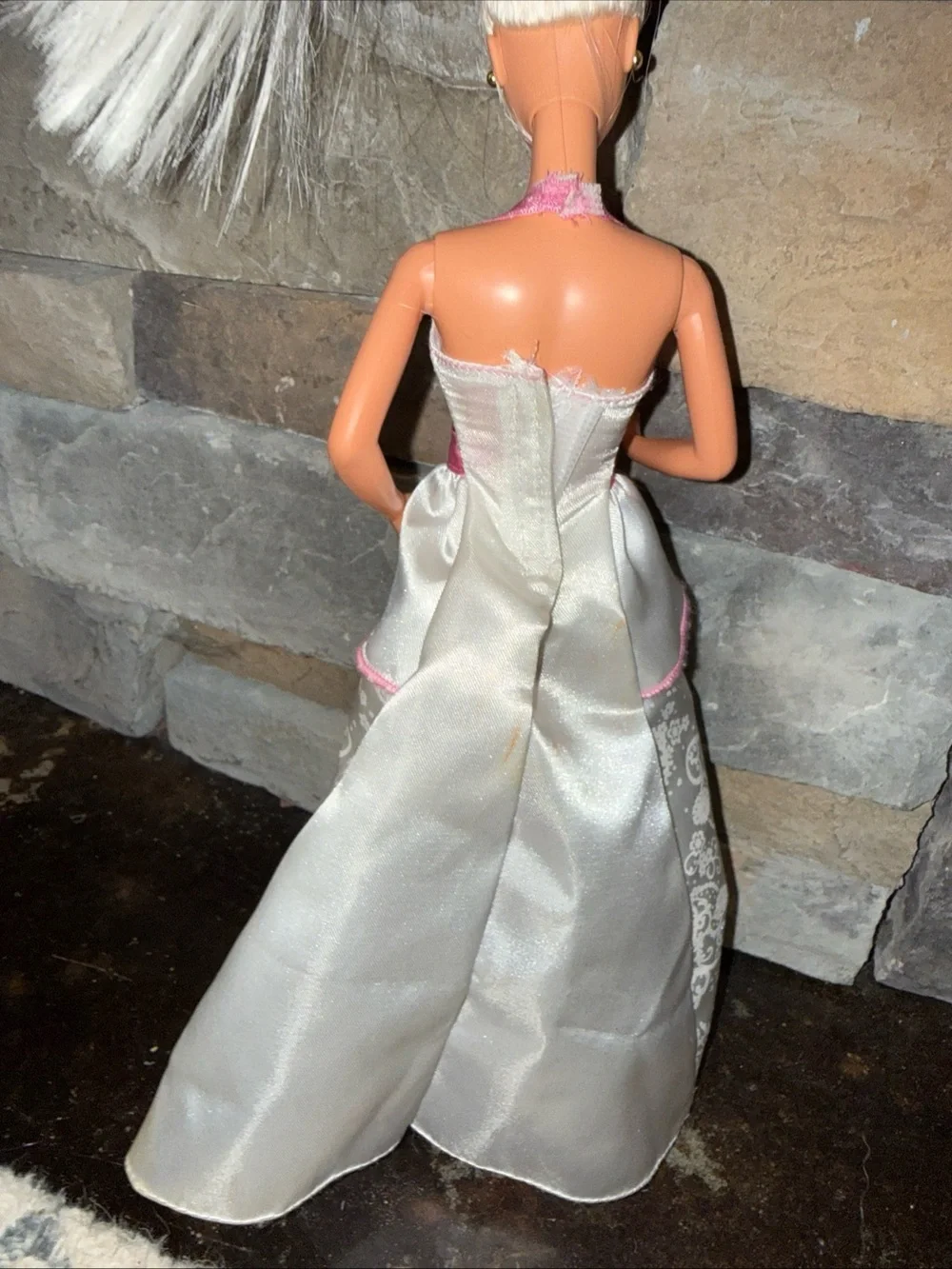Barbie wedding dress with pink (check pictures)
